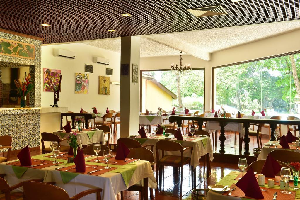 ホテル Pestana Miramar サントメ エクステリア 写真
