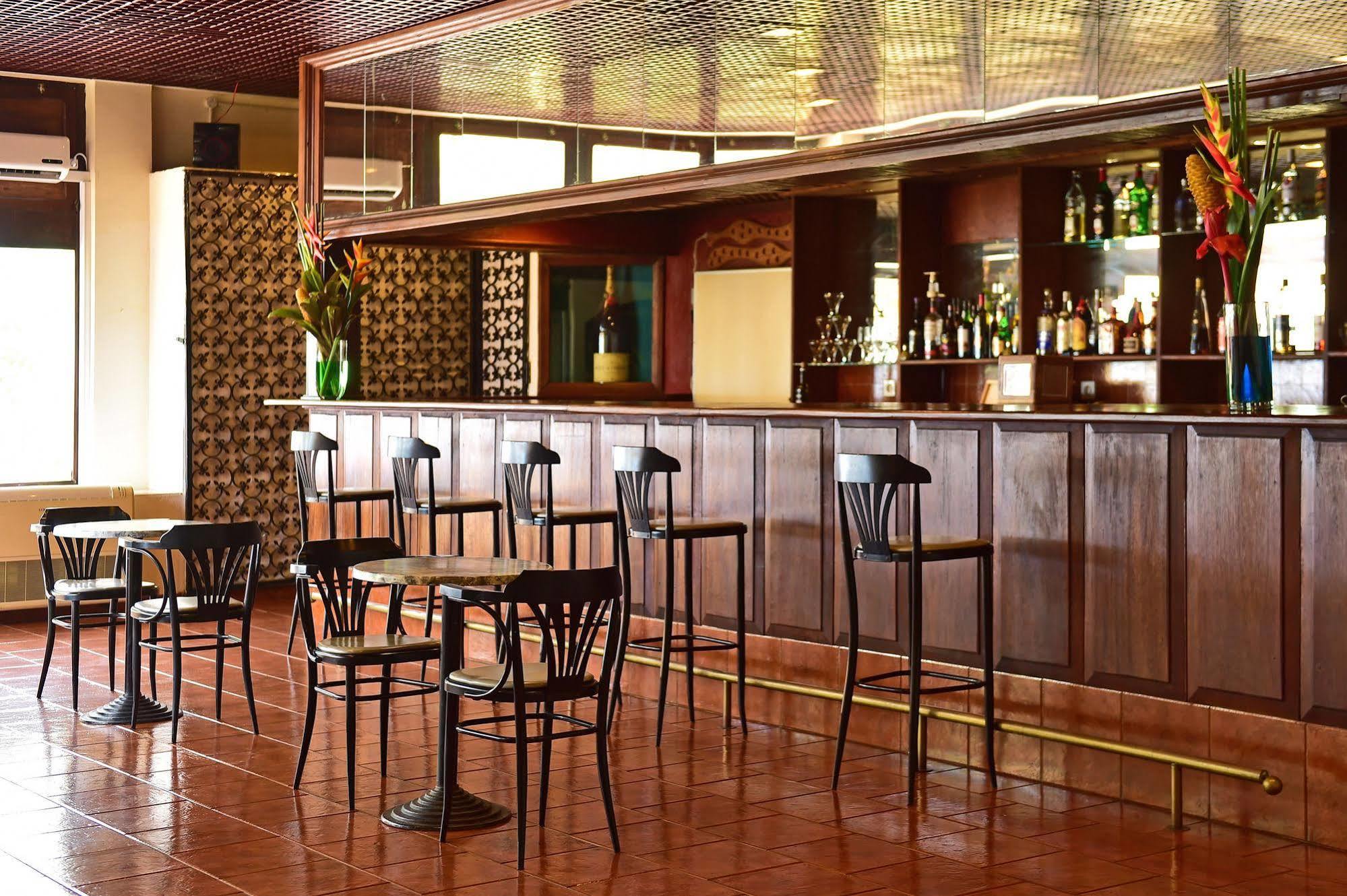 ホテル Pestana Miramar サントメ エクステリア 写真